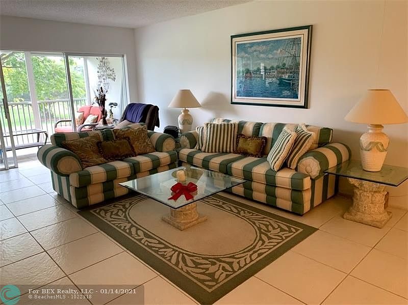 Home For Sale In Palm Aire Country Club