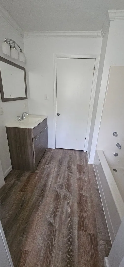 Stewart St. 5-Plex — Photo 2