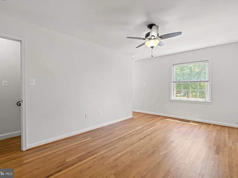 1026 N Pelham St — Photo 28