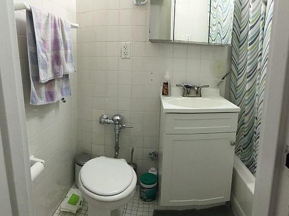 5th image of 321 E 89th St APT 4C