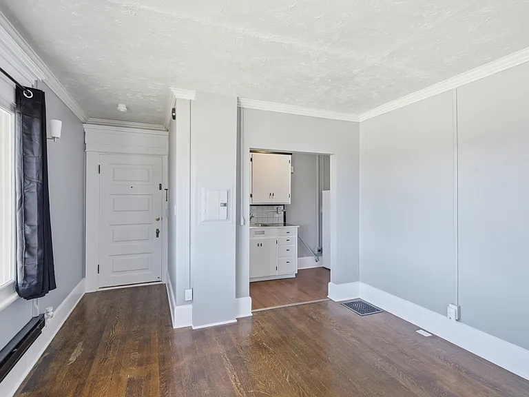 2623 W Maxwell Ave — Photo 5