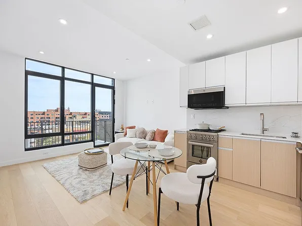 31-19 29th St #6C, Astoria, NY 11106