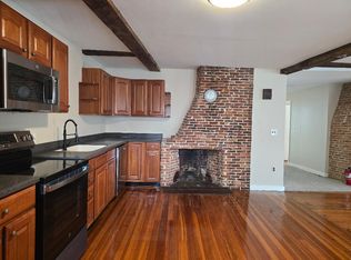 73 Middle St APT 2, Newburyport, MA 01950