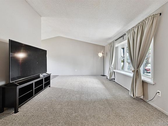 4th image of 687 E Phillips Drive N