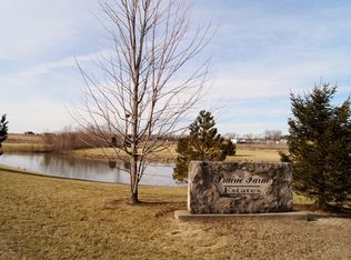 10832 Prairie Farm Rd, Grant Park, IL 60940