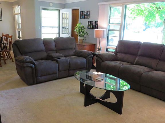 5th image of 208 Cherrywood Dr