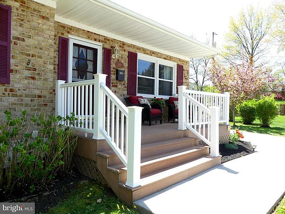 3rd image of 305 Northway Ct