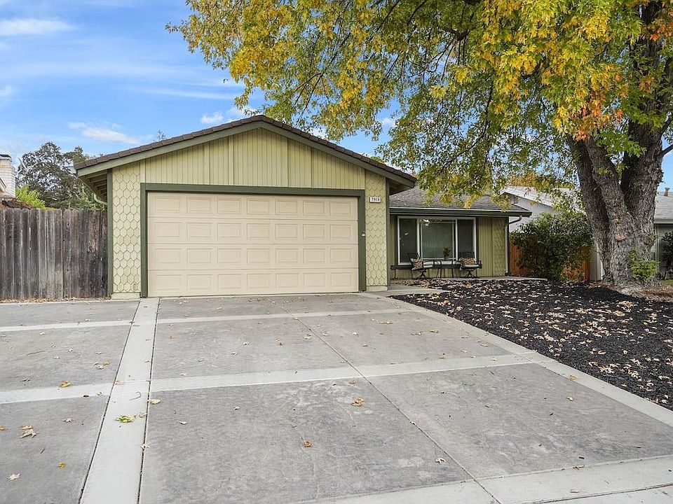 1st image of 7919 Garry Oak Dr