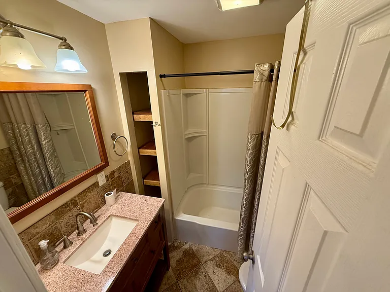 64 S Bay Dr — Photo 11
