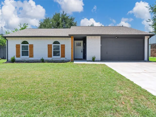 7116 Chapman Dr, North Richland Hills, TX 76182