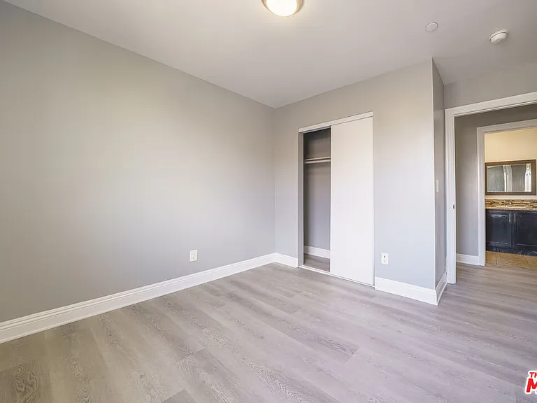 238 W 46th St — Photo 20