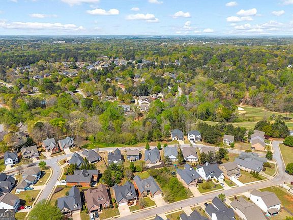 3rd image of 9147 Golfview Ln