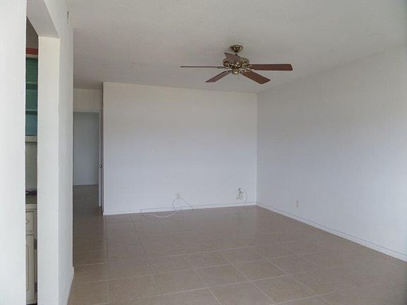 4th image of 2050 NE 39th St #303S