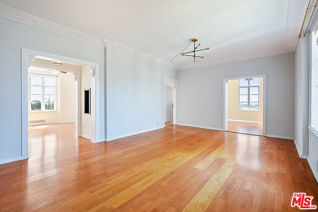 2 bed, 1.0 bath, 1100 sqft, $3,850 — Photo 1