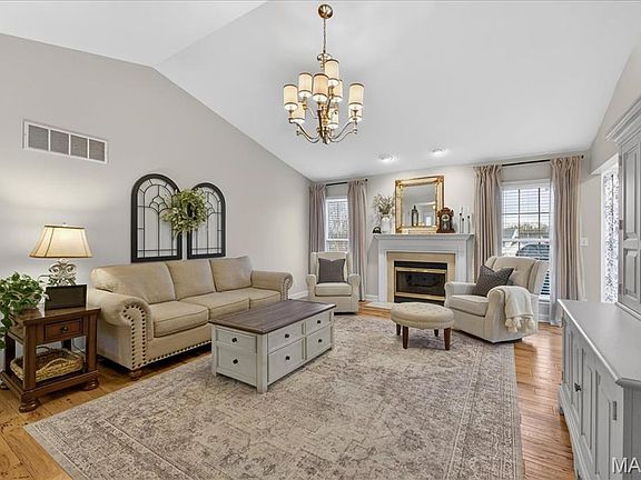 2nd image of 1158 White Pine Cir