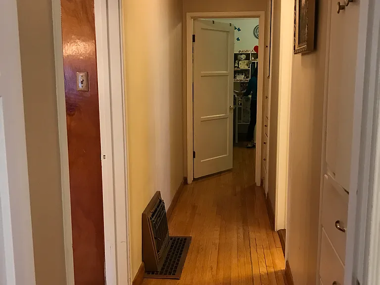 4638 Blackthorne Ave — Photo 23