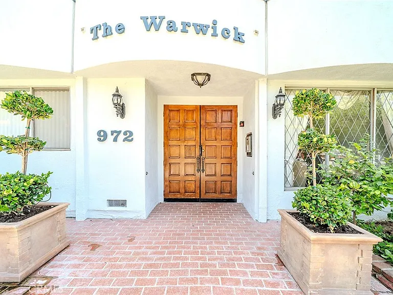 972 E California Blvd #202 — Photo 2