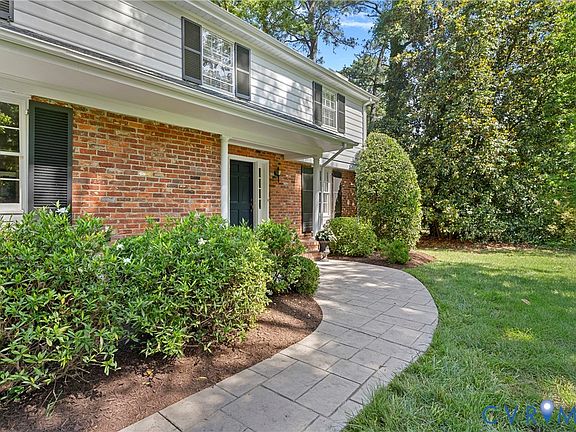 3rd image of 206 Walsing Dr