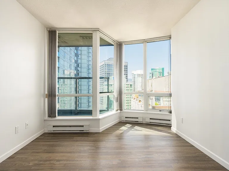 1166 Melville St #2102 — Photo 9
