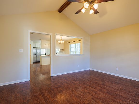 3rd image of 4126 Barrington Dr