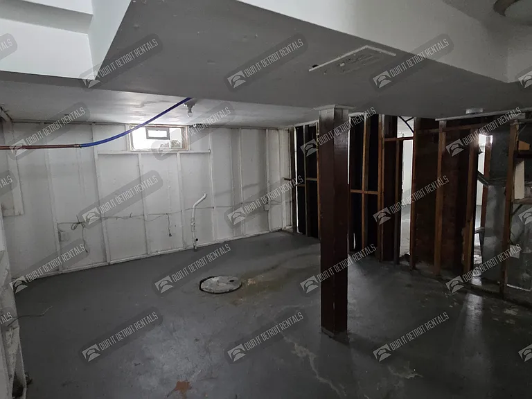 1139 S Bassett St — Photo 21