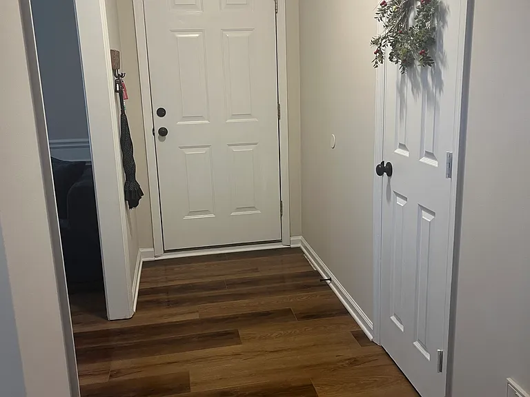 207 Creekview Cir — Photo 2