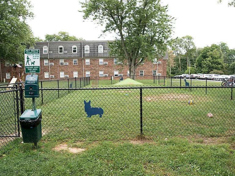 College Square Apartments — Photo 10