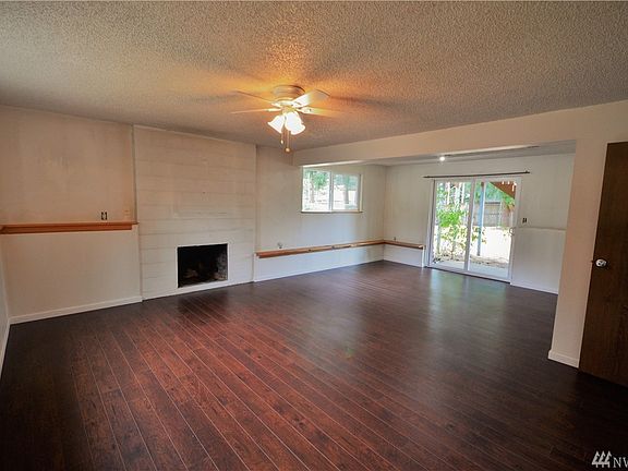 5th image of 227 Peregrine Dr SE
