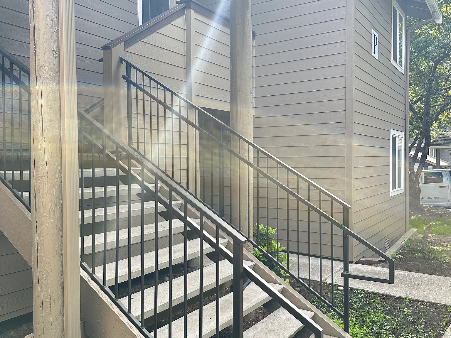 9009 Avondale Rd NE — Photo 4