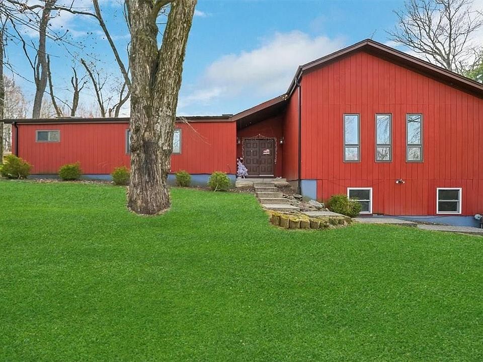 1st image of 4 Mountain View Court