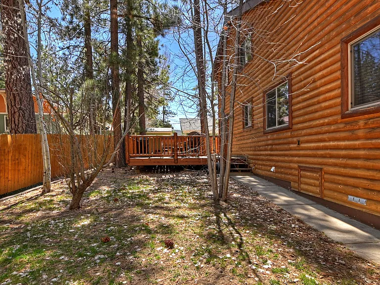 147 Teakwood Dr — Photo 33