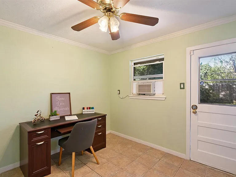 9214 Bronco Dr — Photo 22