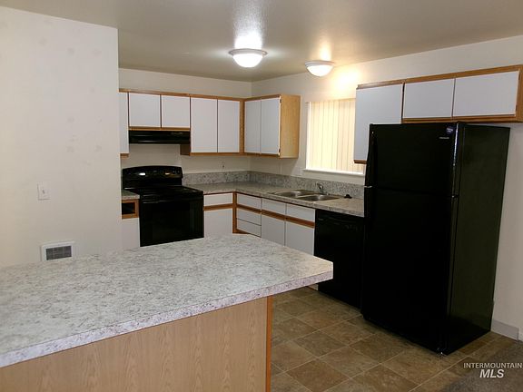 4th image of 2541 W Malad St