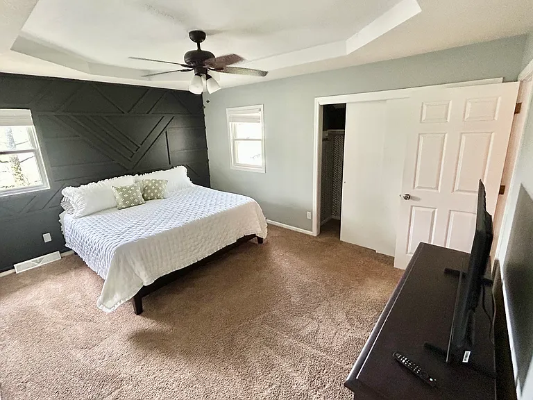 5817 NW Aspen Ln — Photo 2