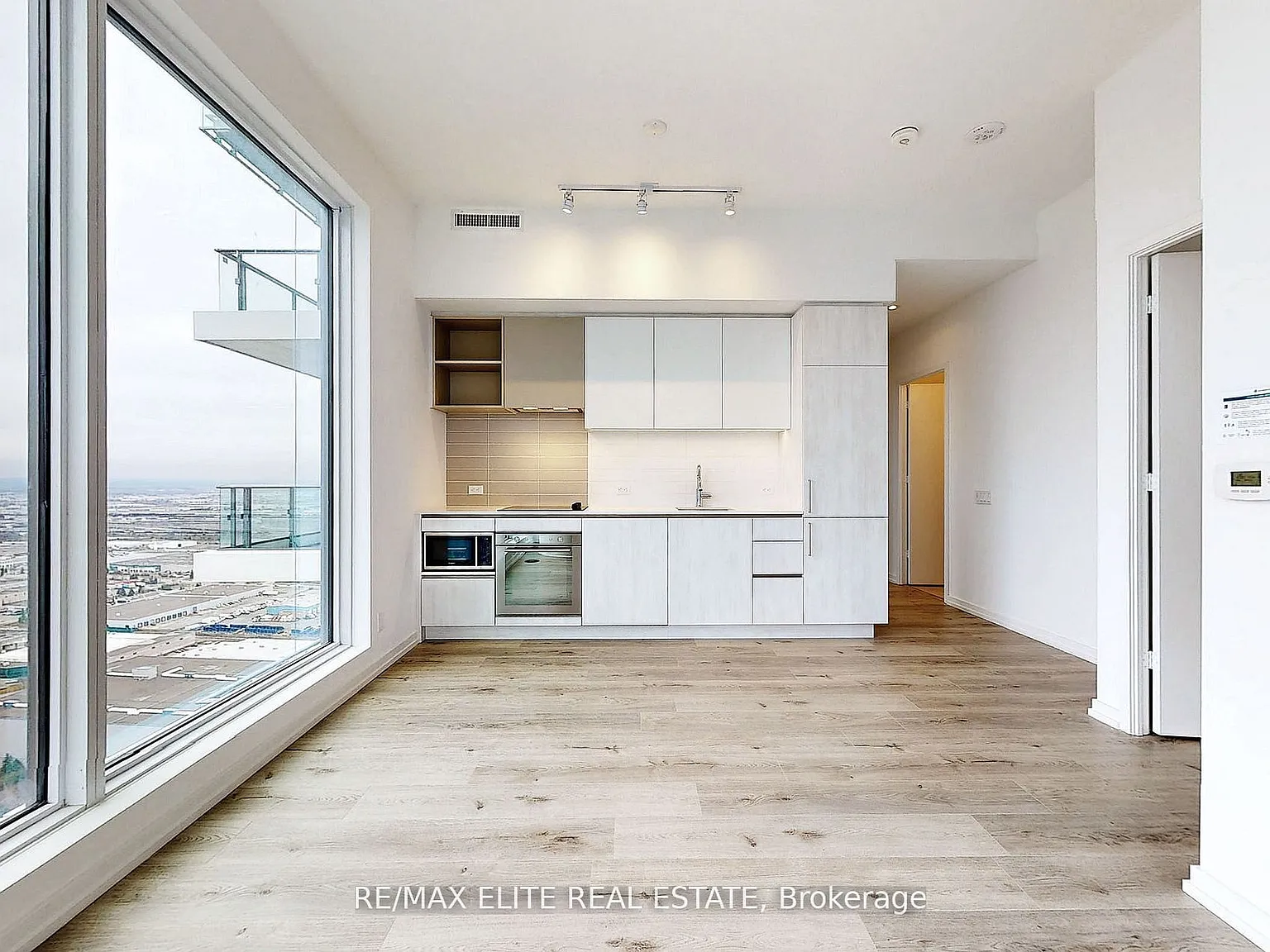 2 bed, $2,750 — Photo 4