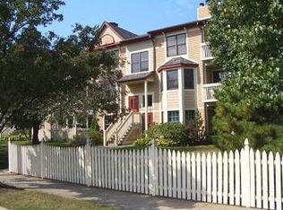 156 Front St, New Haven, CT 06513