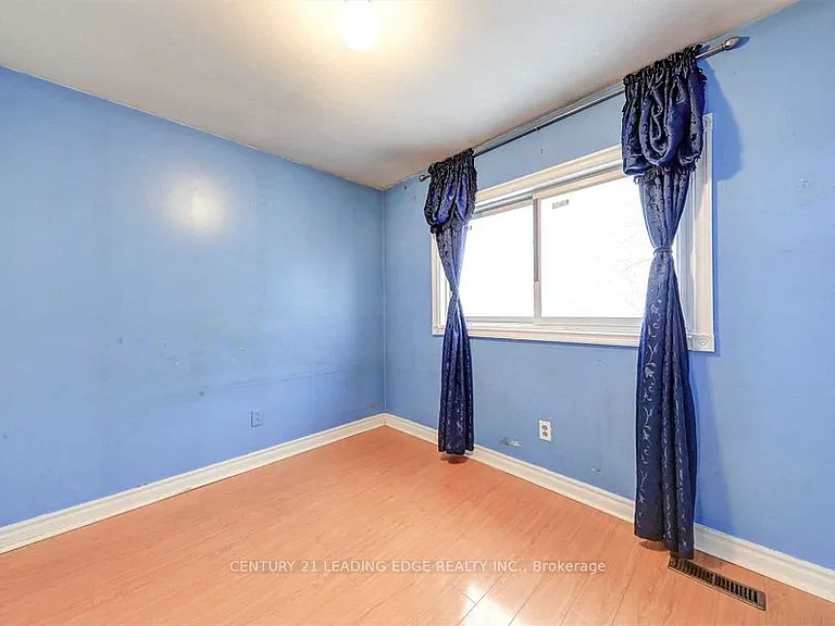 45 Burkwood Cres — Photo 15