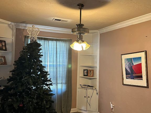 5th image of 903 Mosby Rd