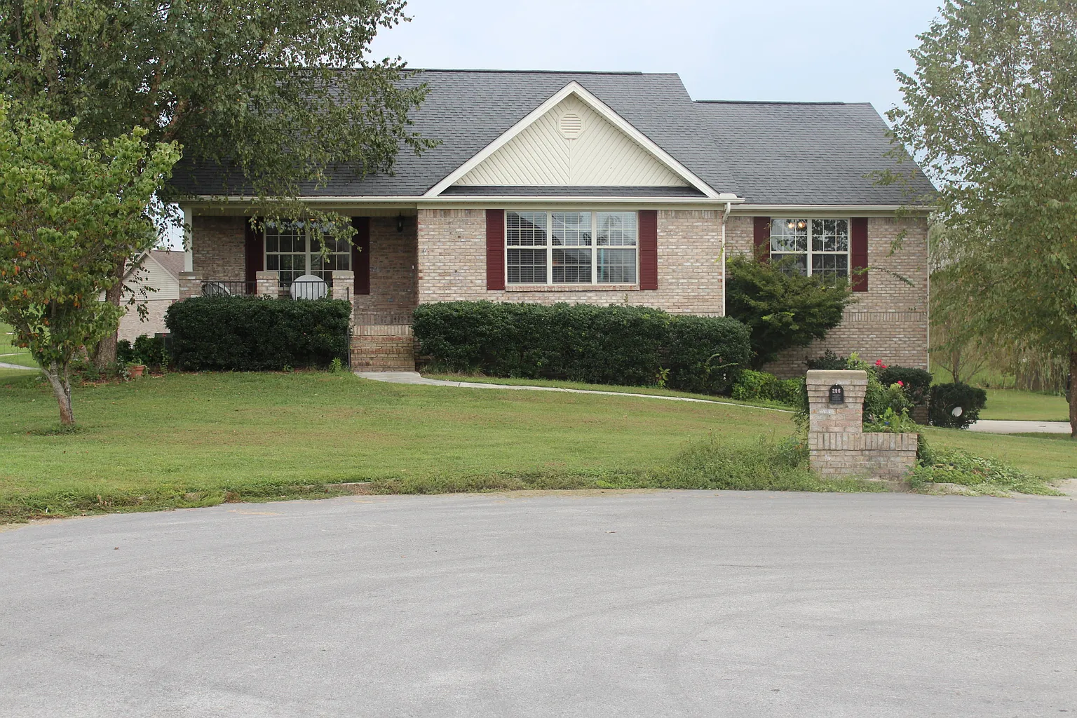 296 Observation Pointe Dr photo 1