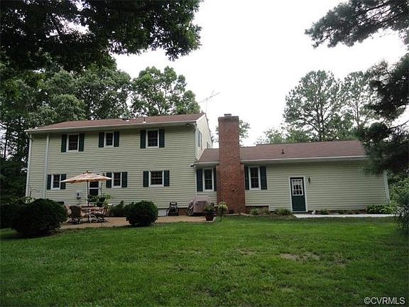 5th image of 18600 Lakewood Dr
