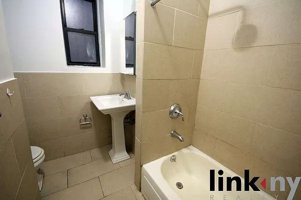 Rented by Link NY Realty | media 19