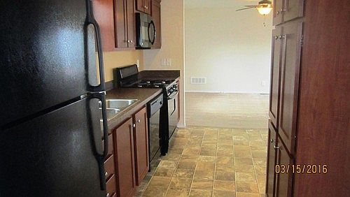 1st image of 842 Riverbend Ln