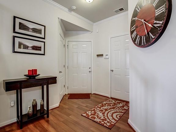 4th image of 2344 Whiteoak Ln SE #0