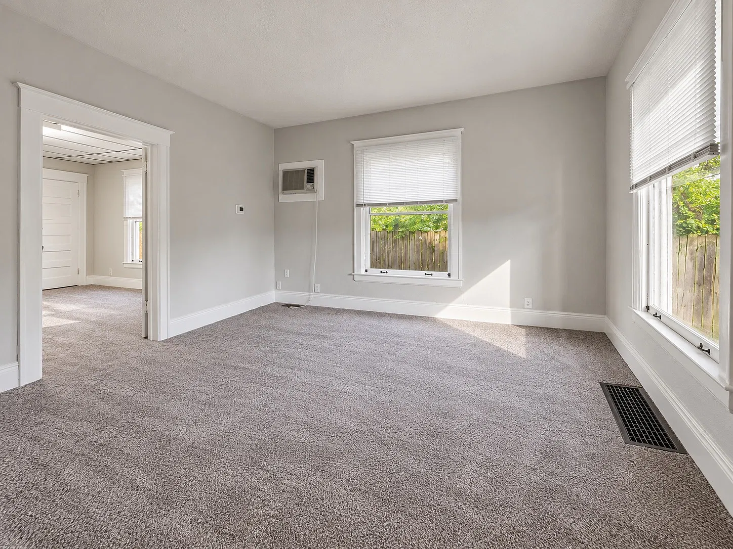 1 bed, 936 sqft, $900 — Photo 3