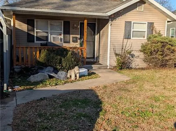 708 W 1st St, Pittsburg, KS 66762