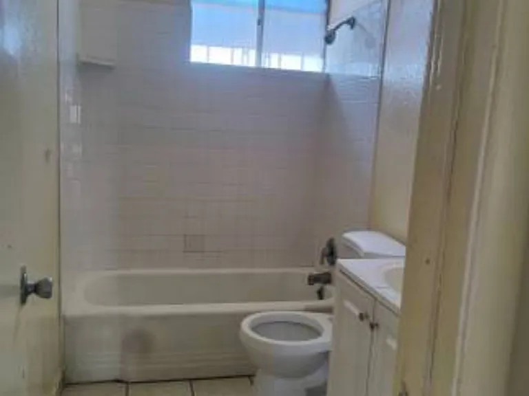 820 Ortiz Dr SE #A — Photo 7