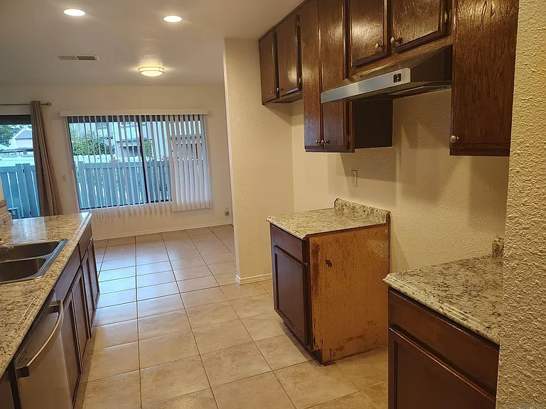 12112 Wilsey Way — Photo 15
