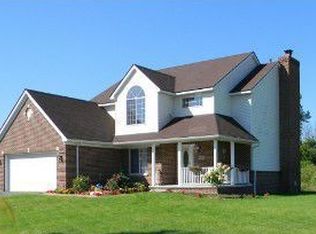 649 Hewitt St, Howell, MI 48843