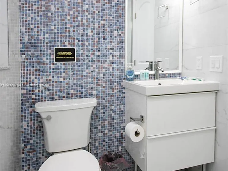 1022 Adams St — Photo 26