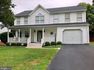 6106 Oust Ln, Woodbridge, VA 22193